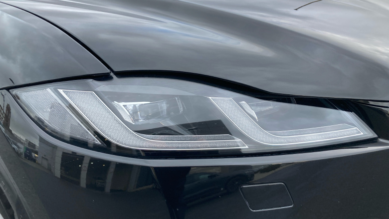 Jaguar F-Pace 2.0 D200 R-Dynamic Black 5dr Auto AWD Diesel Estate